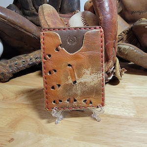 Guante de béisbol de cuero reciclado hecho a mano, billetera minimalista, billetera delgada para tarjetas de crédito, bolsillo frontal, hecho en EE. UU., regalo para hombres y padres