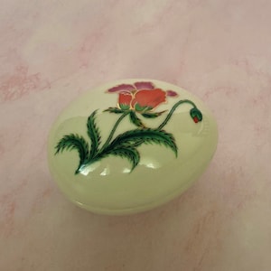 Vintage Takahashi San Francisco Kutani Garden Egg Shaped Trinket Box Hand Decorated