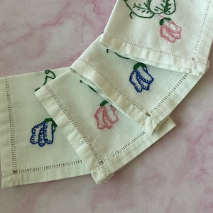 Vintage Hand Embroidered Handmade Napkins, Flower  Design - Set of 4 Tea/Luncheon/Cocktail Napkins