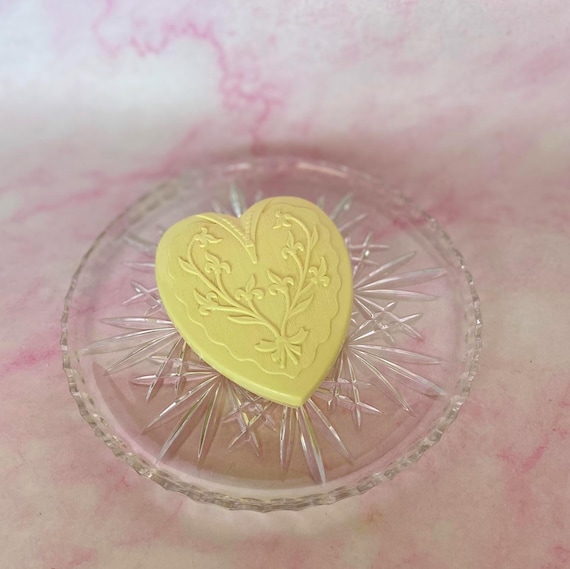 Vintage Art Deco Heart Shaped Molded Ivory Celluloid Jewelry  Presentation/Trinket Box, Keepsake Box