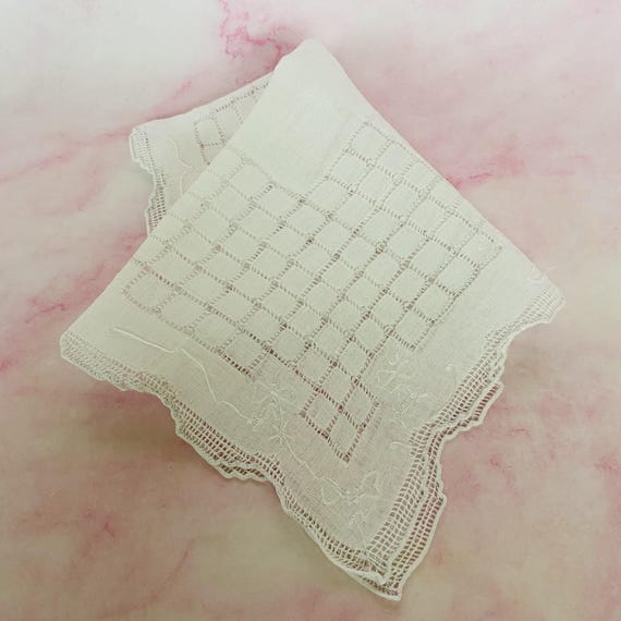 Vintage Ivory White Pulled Thread Embroidered Han… - image 6