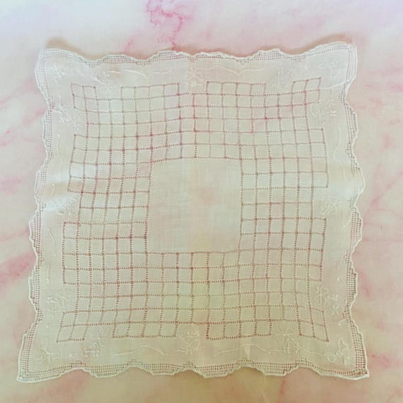 Vintage Ivory White Pulled Thread Embroidered Han… - image 3
