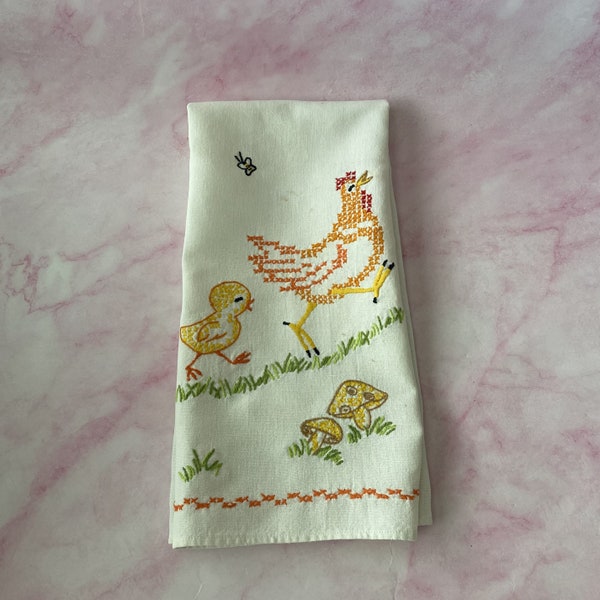 Vintage Hand Embroidered Mother Hen & Chick Orange Yellow Green Dish/Tea Towel, Farmhouse Chic, Collectible Handmade Linen