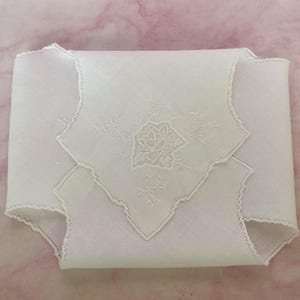 Vintage White Embroidered Pulled Thread Bread Basket Liner Towel