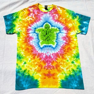 Farbenfrohes Tie Dye Meeresschildkröten Shirt *ADULT SIZES * Plus Size Top, Beach Life, Good Vibes Nur beliebte Geschenkidee, Pura Vida