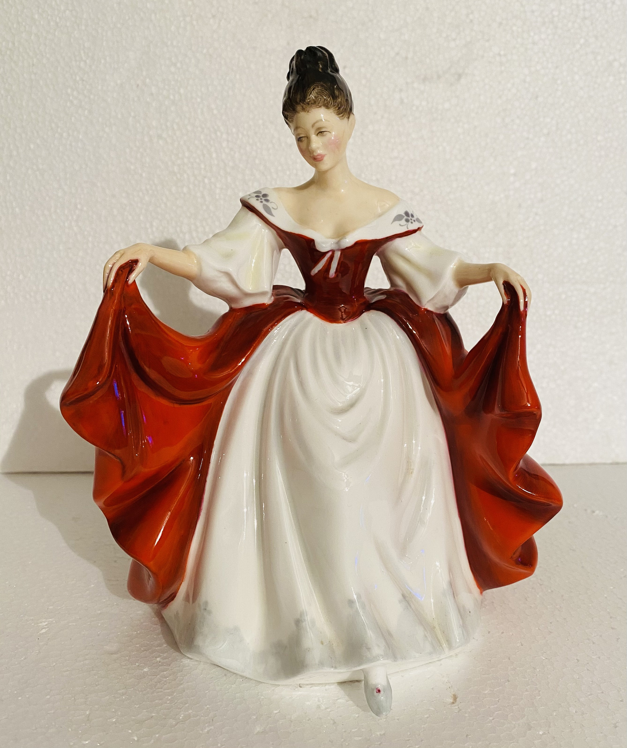Beautiful Elegant Retired Royal Doulton Figurine Entitled Sara Etsy