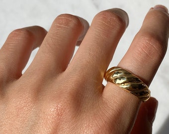 Gold Croissant Ring, Gold Plated Rings, Gold Statement Rings, Trendy Rings, Shiny Stackable Ring, Y2K Ring