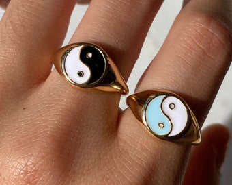 Blue/Black Yin Yang Adjustable 18k Gold Plated Brass Ring, Trendy Jewelry, Gold Dainty Stackable Ring, Gold Signet Ring, Y2K Ring