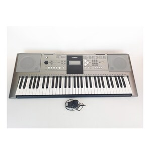 Yamaha keyboard 2024 ypt 300