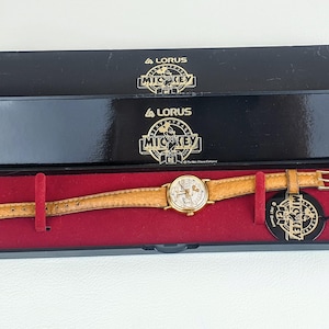 Lorus 1987 Mickey Mouse Disney 60th Anniversary Watch V811-1040 Collectable