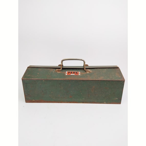 Vintage Park Model 802 Green Tool Box Tombstone Industrial
