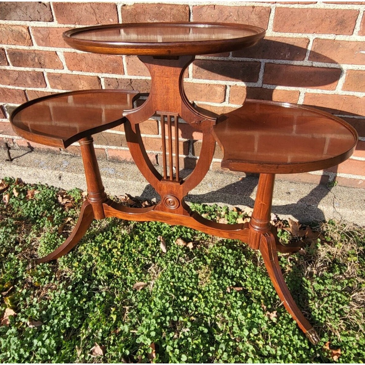 Mersman 7113 Lyre Harp Base Triple Oval Mahogany Side Table 3 Tier