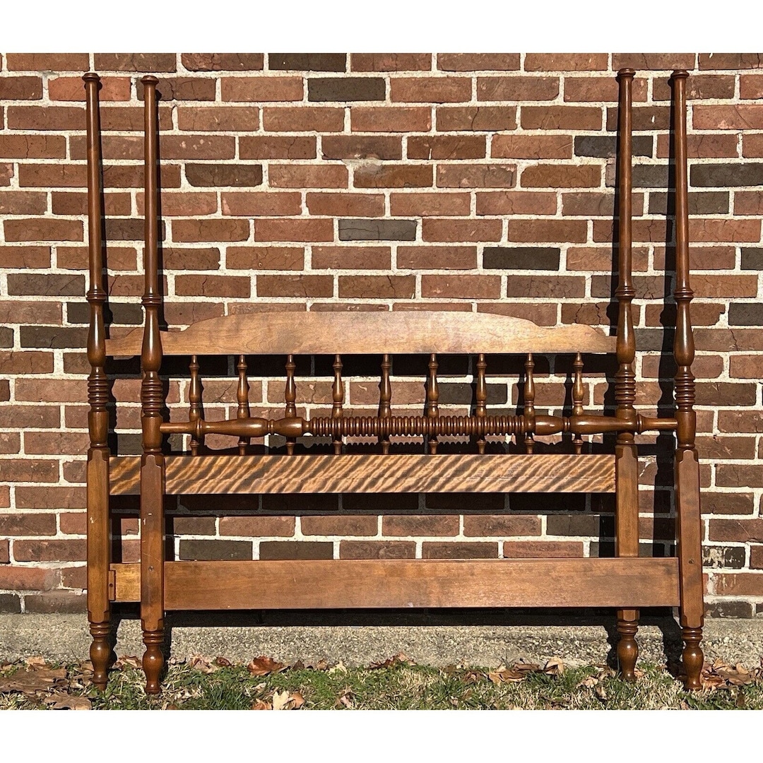 Ethan Allen Heirloom Full Size 4 Poster Bed Maple 10-5631 Turned