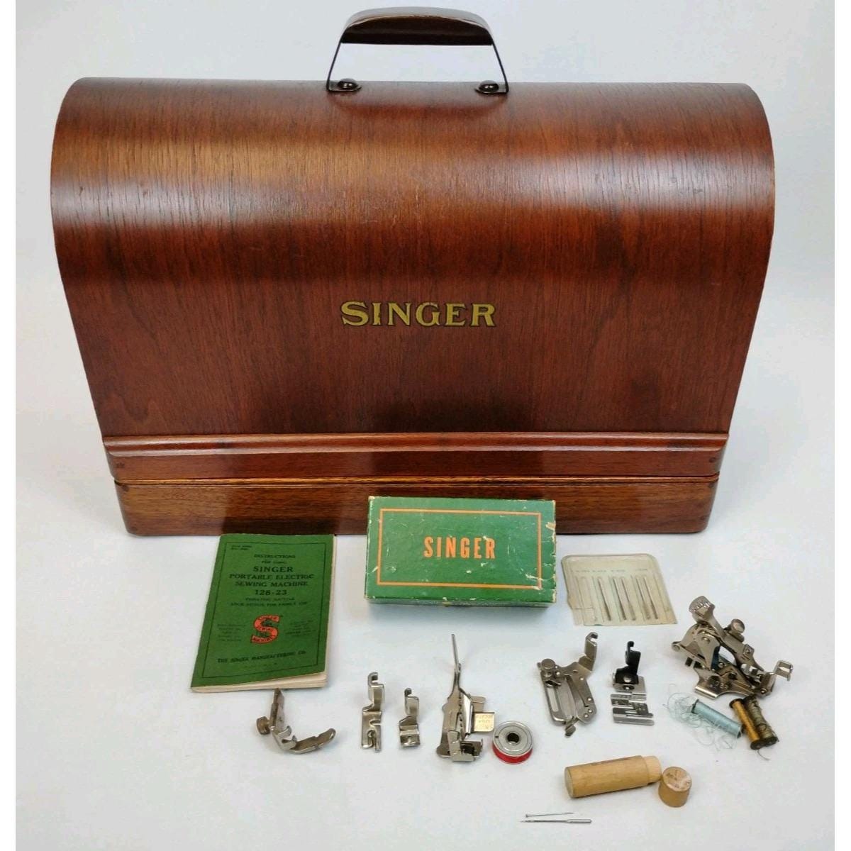 1949 SINGER Sewing Machine Portable Electric 128 Bentwood