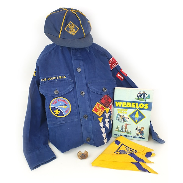 60s VTG Cub/Boy Scouts Uniform BSA Shirts Cap Pin Neckerchief Webelos Book Lot