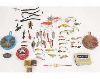 Lot of Old Jigging, Spinnerbait & Fishing Lures VTG Rapala/atlantic/swanee/  ETC 