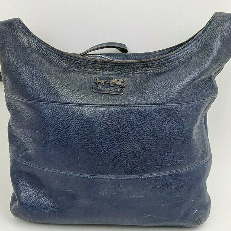 coach navy shoulder bag