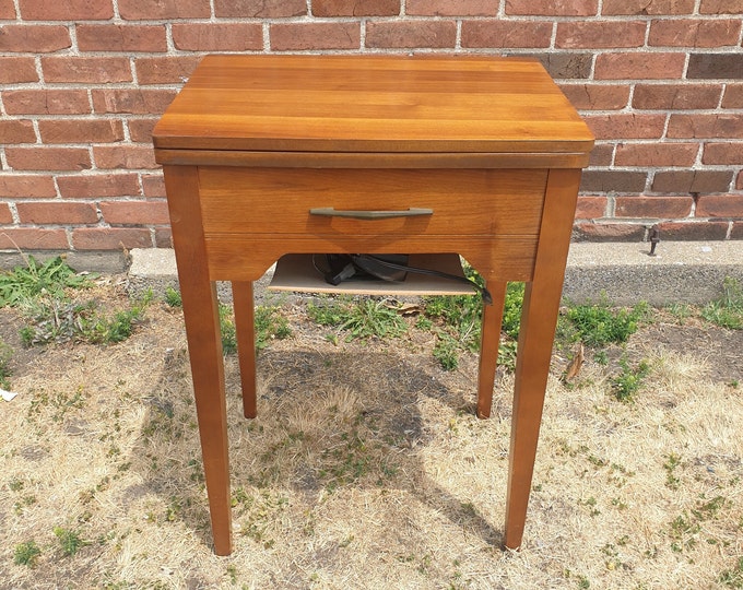 MCM Wooden Sewing W/ Singer Fashion Mate 362 Machine WORKING