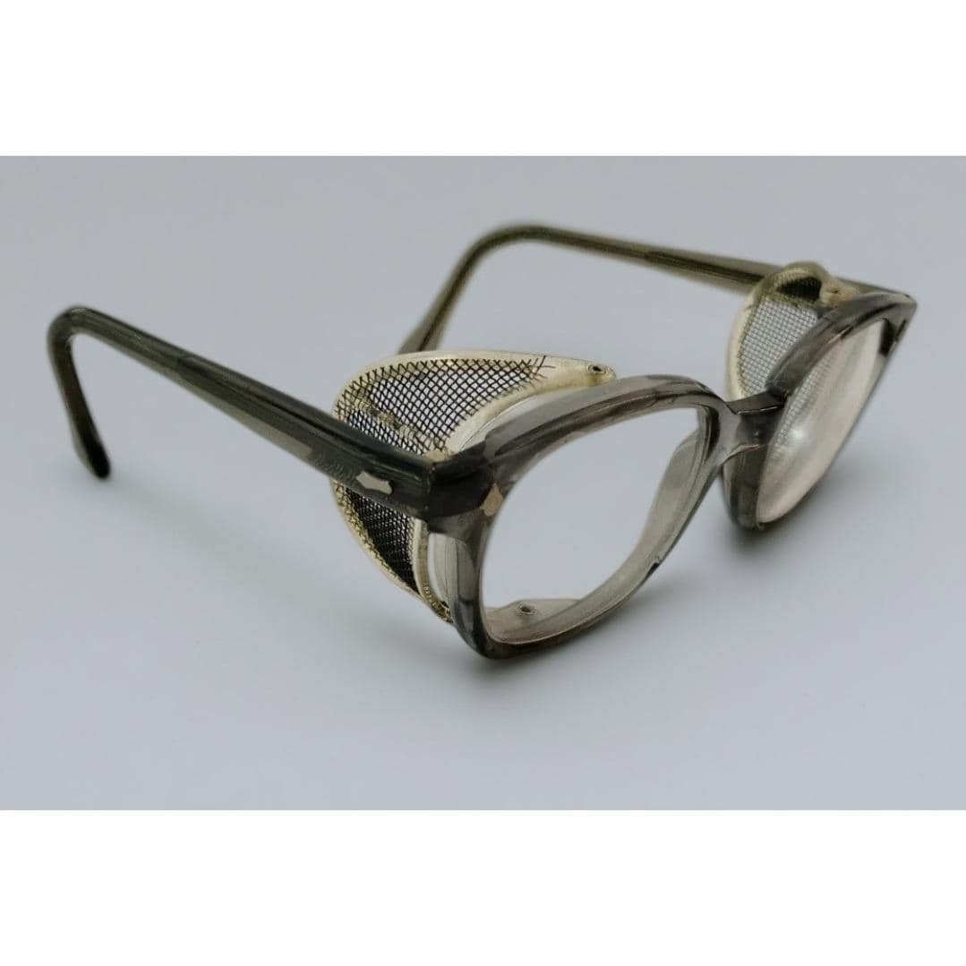 希少 AMERICAN OPTICAL サングラスＡＯ SATETY GRAY Vintage 1950's American Optical Safety Glasses Gray Smoke [48-22