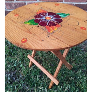 VTG Hand Painted Folding Wood Decorative Round 18" D Side Table Floral Gorgeous
