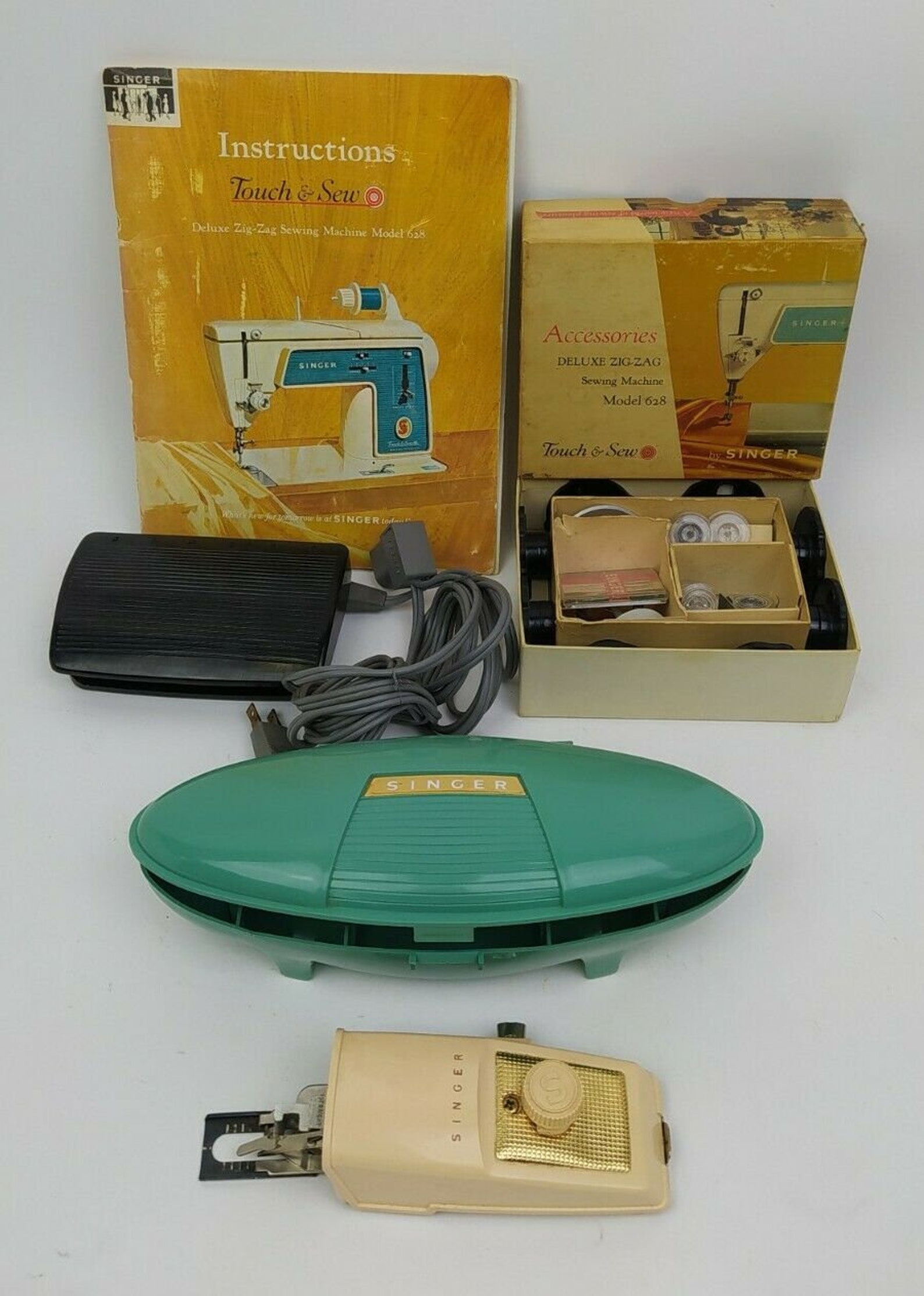 Vintage Singer Touch & Sew Sewing Machine Deluxe Zig Zag Model Etsy