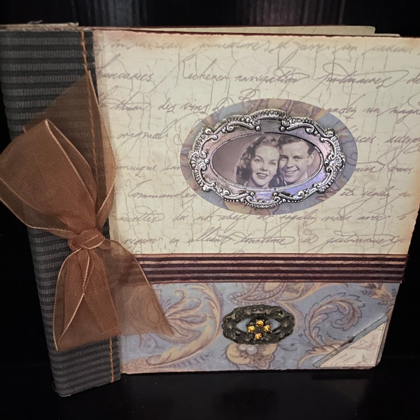 Beautiful Old-fashioned photo album to hold your cherished photos of family and friends.