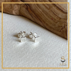 Boucles d&#39;oreilles Mini Sterling Silver Square Stud, Boucles d&#39;oreilles minuscules minimalistes, Boucles d&#39;oreilles Dainty 925 Silver Stud, Boucles d&#39;oreilles Classic Square Stud