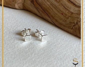 Mini Sterling Silver Square Stud Earrings, Tiny Minimalist Earrings, Dainty 925 Silver Stud Earrings, Classic Square Stud Earrings