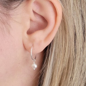 Dainty Sterling Silver Hoop Earrings With Fresh Water Pearls, 15mm 20mm Silver Hoops, 925 Silver Pearl Hoops, Pearl Hoop Earrings Silver