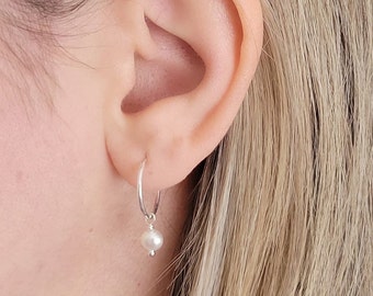 Dainty Sterling Silver Hoop Earrings With Fresh Water Pearls, 15mm 20mm Silver Hoops, 925 Silver Pearl Hoops, Pearl Hoop Earrings Silver