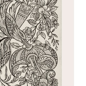 K&ouml;nnte beinhalten: Eine Schwarzwei&szlig;illustration eines floralen Designs mit komplizierten Details. Das Design zeigt eine Vielzahl von Blumen, Bl&auml;ttern und Stielen, die alle in einem komplexen Muster miteinander verwoben sind.