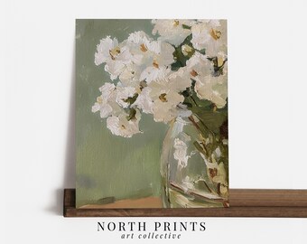 白い花の静物画：柔らかな緑の植物画（デジタル印刷可能ダウンロード