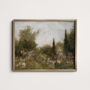 Puede incluir: Una pintura enmarcada que representa una escena de jardín exuberante con una variedad de flores en tonos de rosa, blanco y amarillo. El fondo presenta un cielo brumoso y algunos árboles.