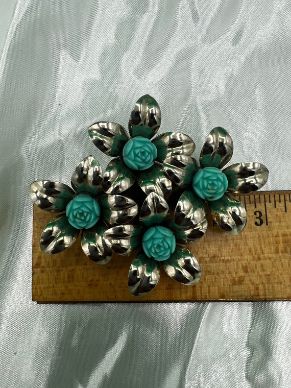 Vintage Silver Toned Costume Flower Brooch w/ Aqu… - image 5