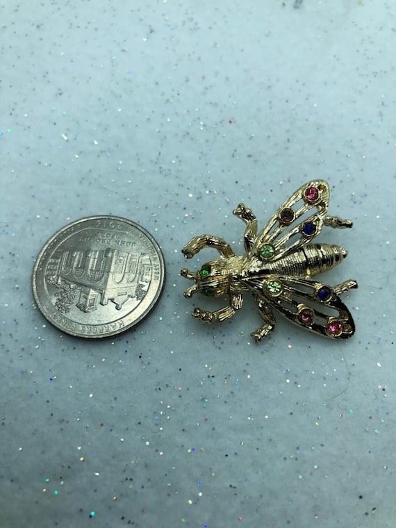 Vintage insect brooch multi color rhinestone brooc