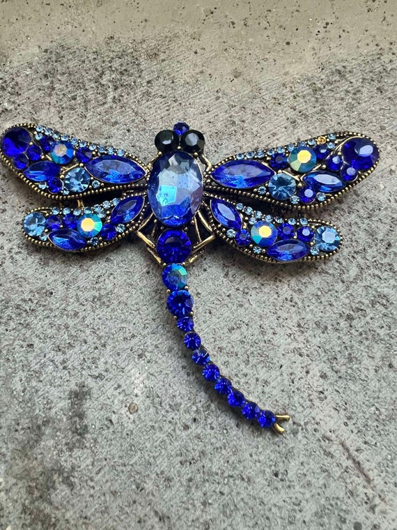 Blue Rhinestone Dragonfly Brooch/pin
