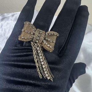Anillo de lazo ajustable en tono dorado vintage