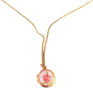 Floral Round Locket Necklace 16&#39;&#39;