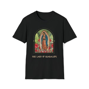 Camiseta Nossa Senhora de Guadalupe Aquarela RosasUnisex Softstyle, Camisa Virgem Maria, Camisas Latinas