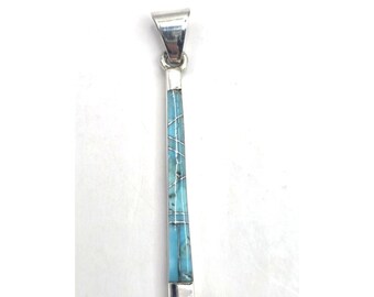 Colgante reversible de barra de búfalo blanco turquesa de 3,8 cm con incrustaciones de plata de ley.