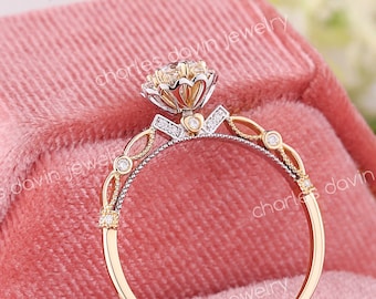 Vintage Two Tone trouwring, unieke 2 Tone Moissanite verlovingsring, gouden hart zijprofiel, bloem Solitaire Diamond schattige belofte ring