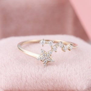 Anillo de estrellas fugaces, anillo de estrella único, anillo minimalista de diamantes y estrellas en oro de 14 k, anillo de promesa, anillo con símbolo de estrella apilable, anillo de estrella del norte
