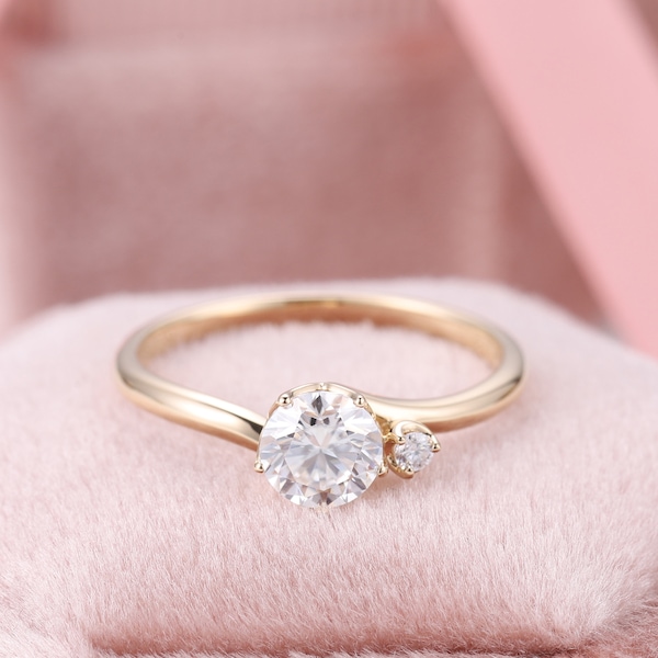 Dainty Engagement Rings, Japanese Style Rings, Gold Ring Japan, Wedding Rings, Small Diamond Ring, Art Deco Inspired Ring, Minimalist Rings