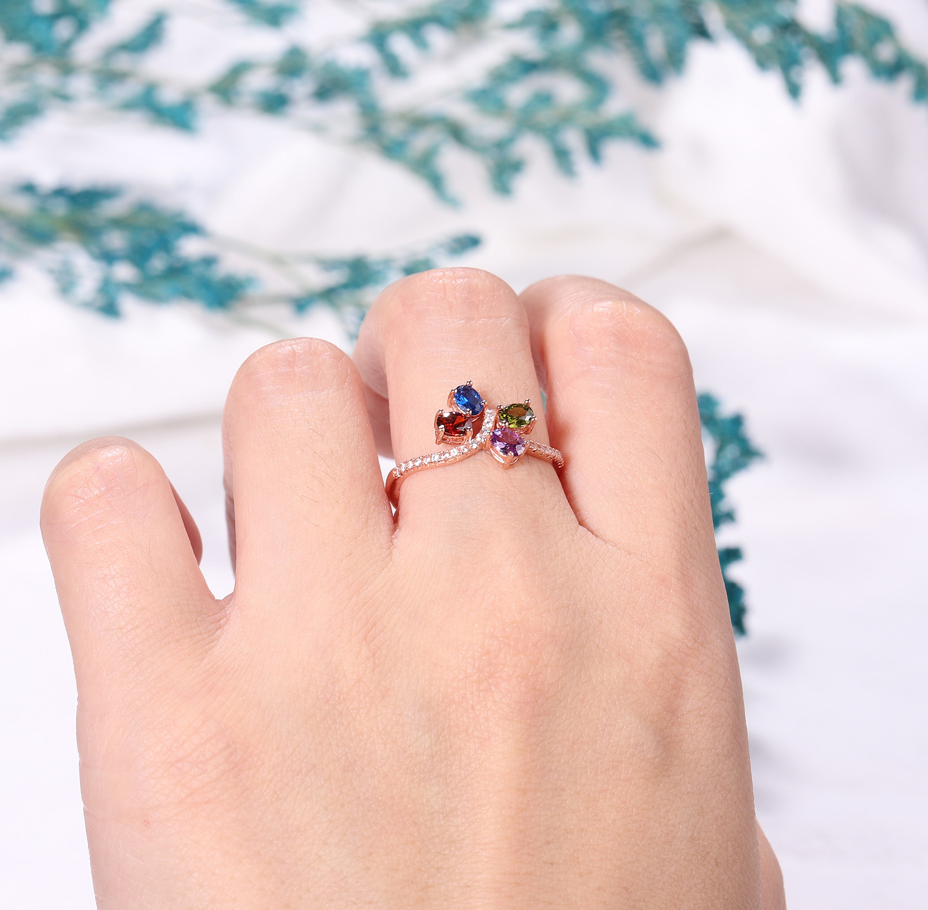 Mothers ring with 4 birthstones discount