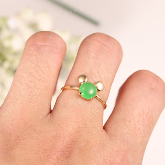 アップルグリーンの翡翠の婚約指輪、かわいいミッキーマウスの耳の翡翠