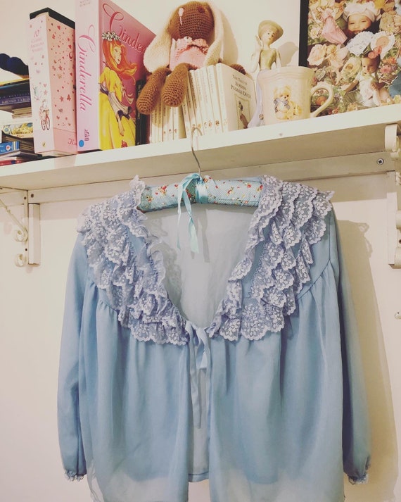 1940s frilly bed jacket