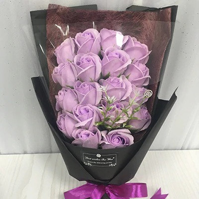 18pcs Creative Scented Artificial Soap Flowers Rose Bouquet Gift Box Simulation Rose Valentines Day Birthday Gift Decor CLR008