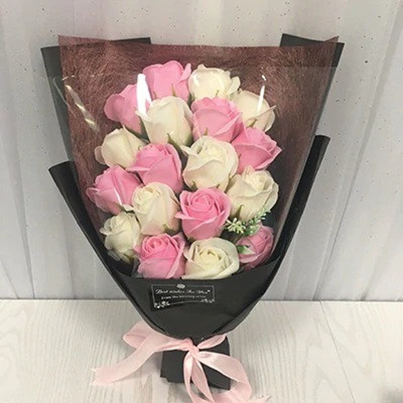 18pcs Creative Scented Artificial Soap Flowers Rose Bouquet Gift Box Simulation Rose Valentines Day Birthday Gift Decor CLR003