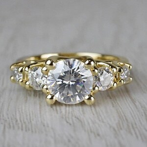 Round Cut  Moissanite Engagement Ring Rose Gold Moissanite As Side Stone 3 carat Round Cut Bridal Wedding Ring Anniversary Gift Simple Ring