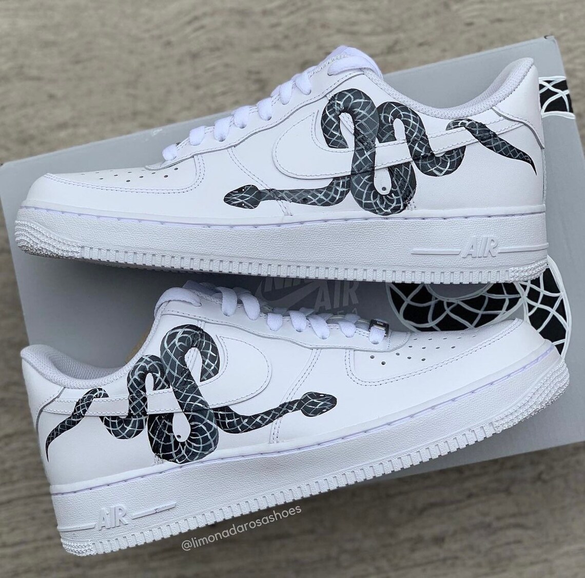 custom snake af1